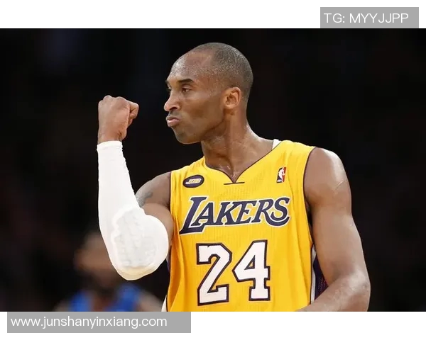 足球传奇科比在绿茵场上的精彩瞬间与不朽风采的完美展现