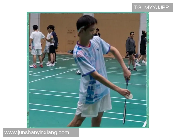 北京羽毛球队在世界锦标赛上的拼搏历程与荣耀时刻回顾